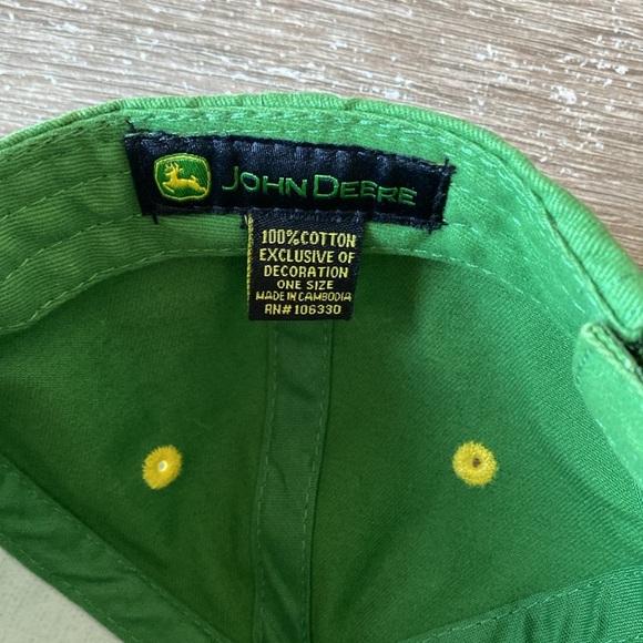John Deere Hat 🧢 - Picture 8 of 9
